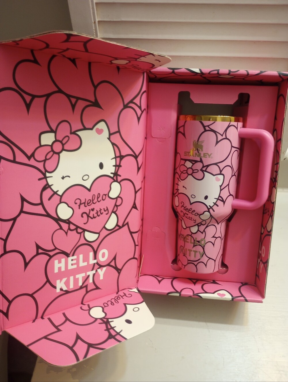 Hello Kitty Tumbler With Box - NO LID
